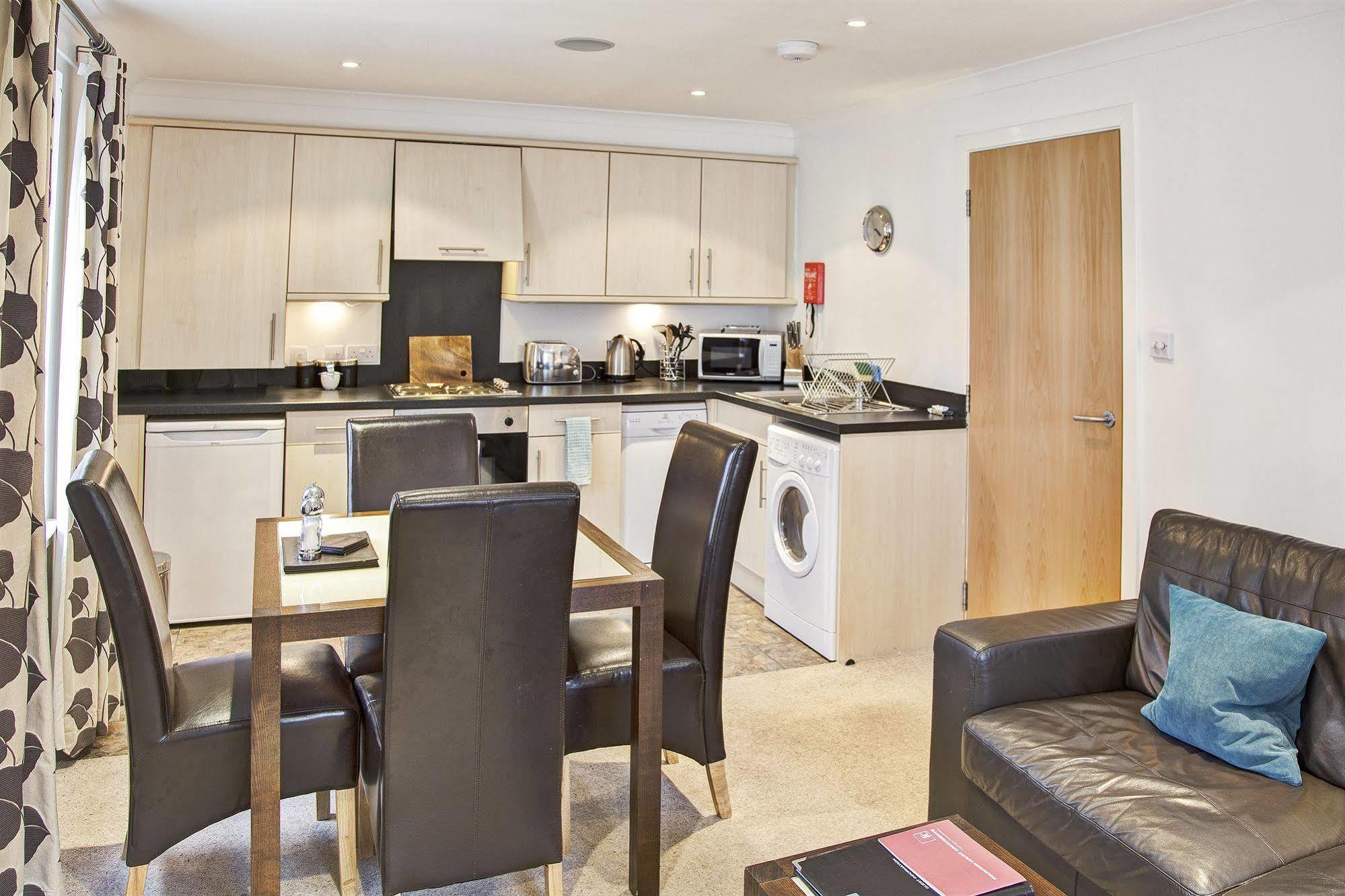 Fountain Court Apartments - Grove Executive EDI Buitenkant foto