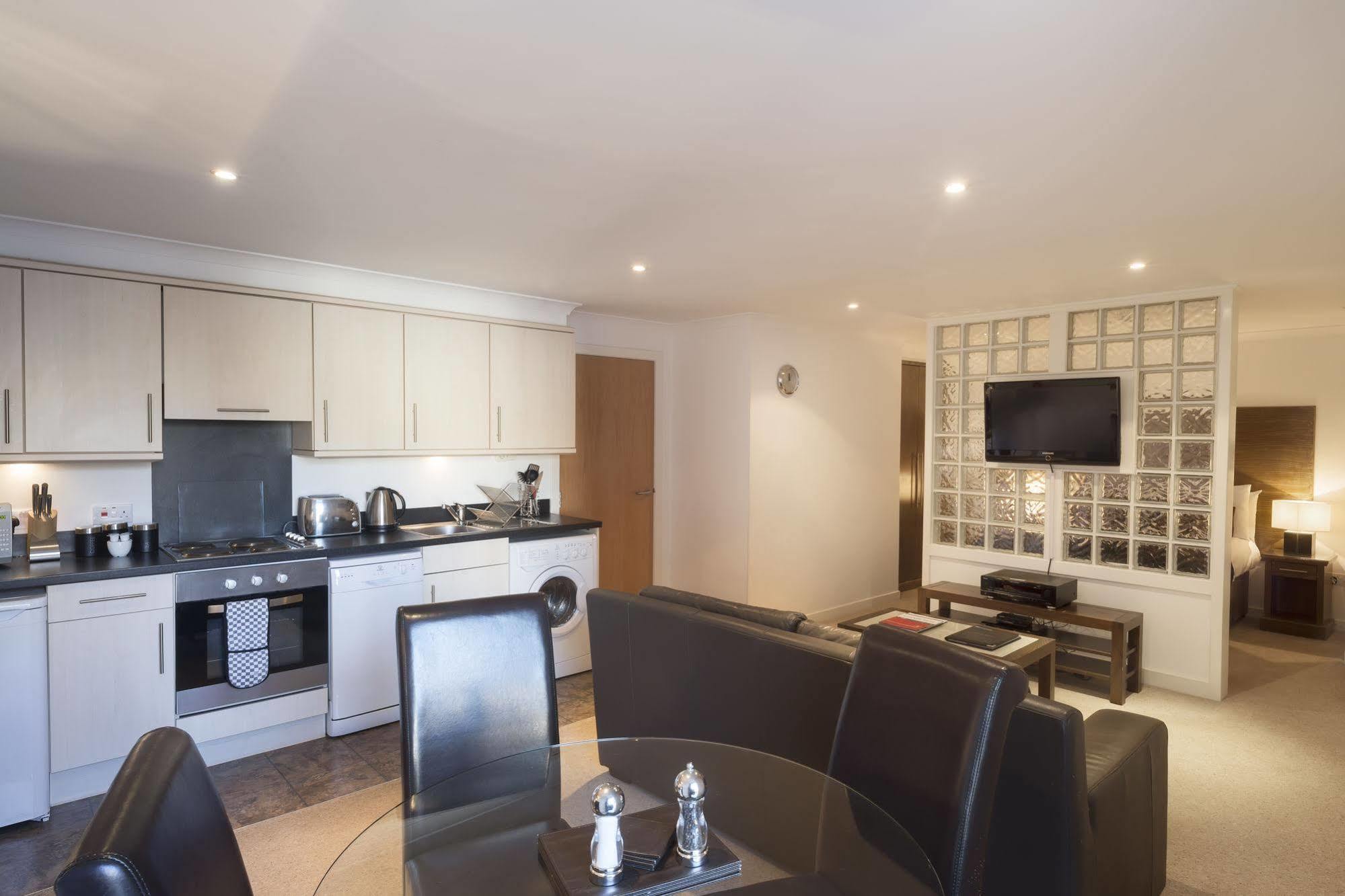 Fountain Court Apartments - Grove Executive EDI Buitenkant foto